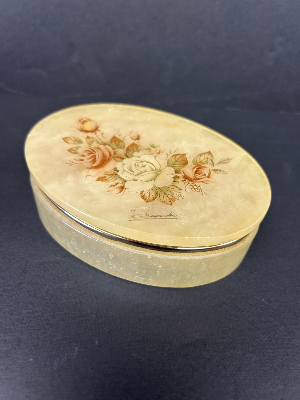 Vintage artist signed hand carved Italian alabaster 4.5 x 3.5 hinged trinket box